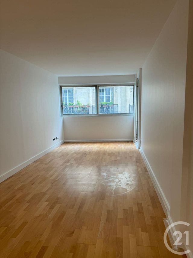 Appartement F1 à vendre - 1 pièce - 35.4 m2 - PARIS - 75009 - ILE-DE-FRANCE - Century 21 Etude Saint-Georges